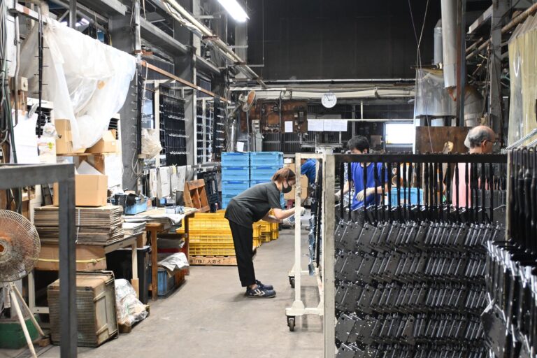 加工現場作業の様子03